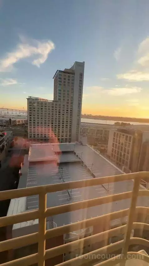 Gaslamp Suite (#2003) view picture #8