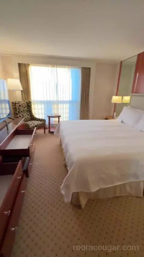 Ballpark Suite (#2103) bed picture #5