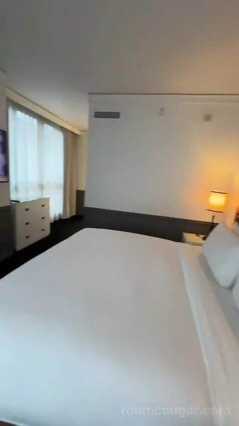 Suite with Pool View (#300) bed picture #7