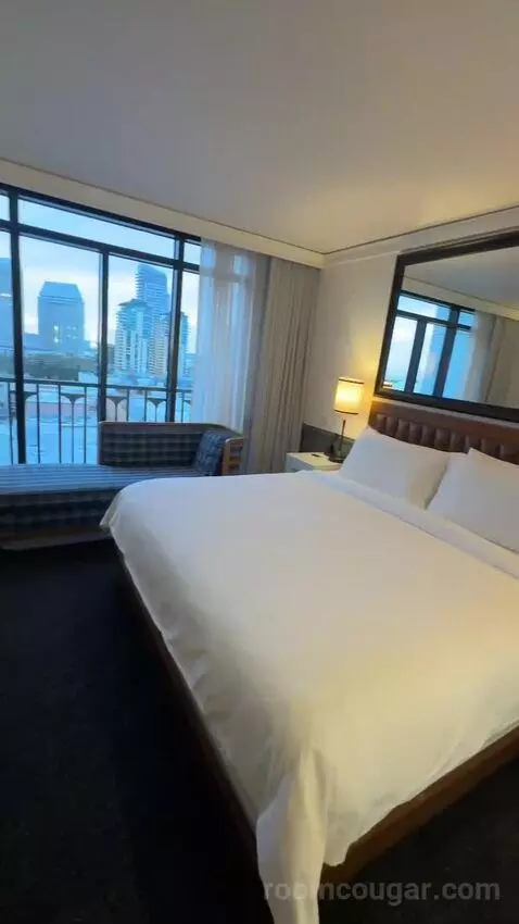 Bay King (#1129) bed picture #8