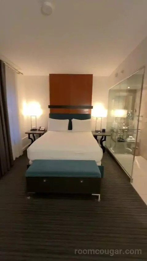Queen Room (#509) bed picture #7
