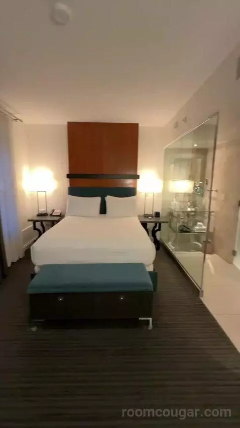 Queen Room (#509) bed picture #8
