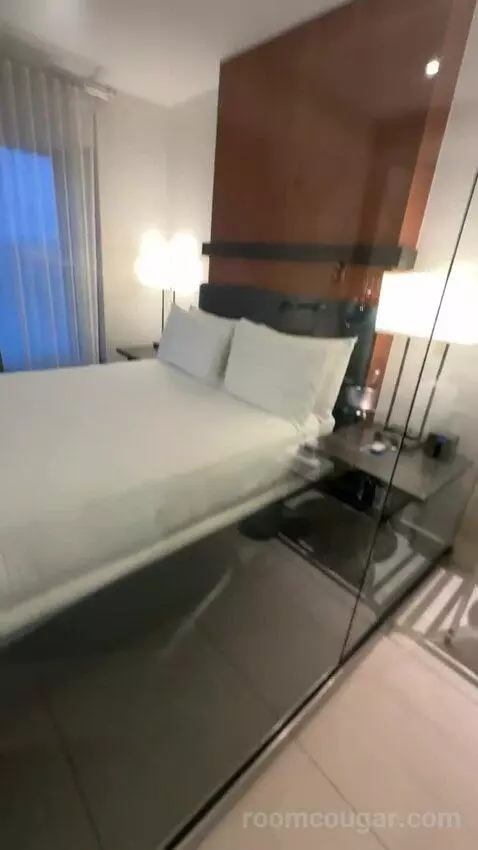 Queen Room (#509) bed picture #1