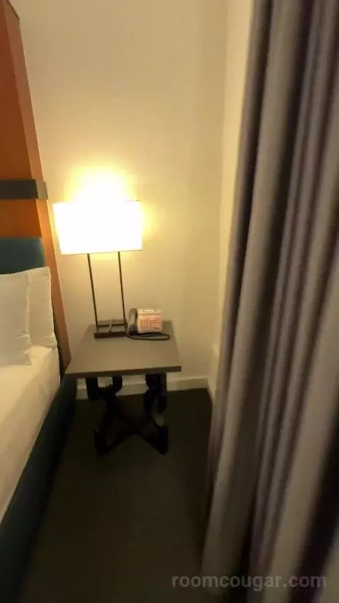 King Room (#506) bed picture #11