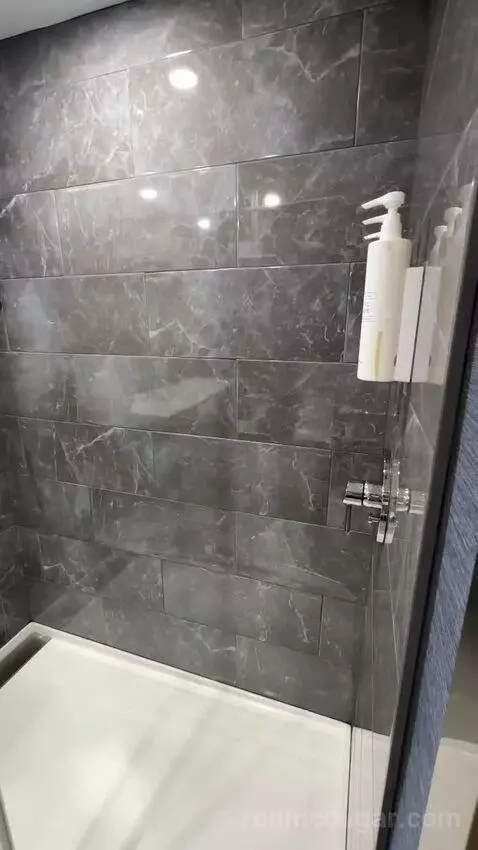 King Room with Balcony and Street View (#715) bathroom picture #2