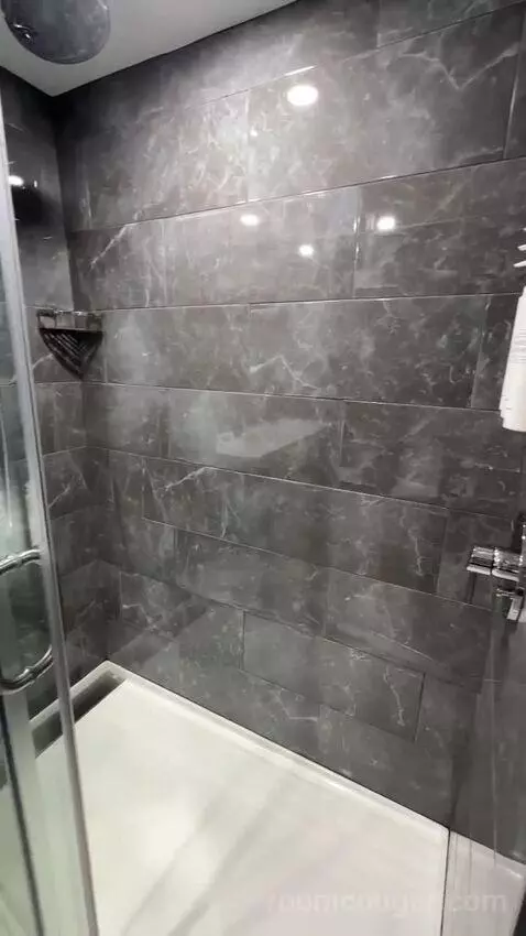 King Room with Balcony and Street View (#715) bathroom picture #4