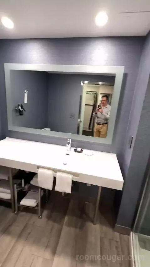 King Room with Balcony and Street View (#715) bathroom picture #10