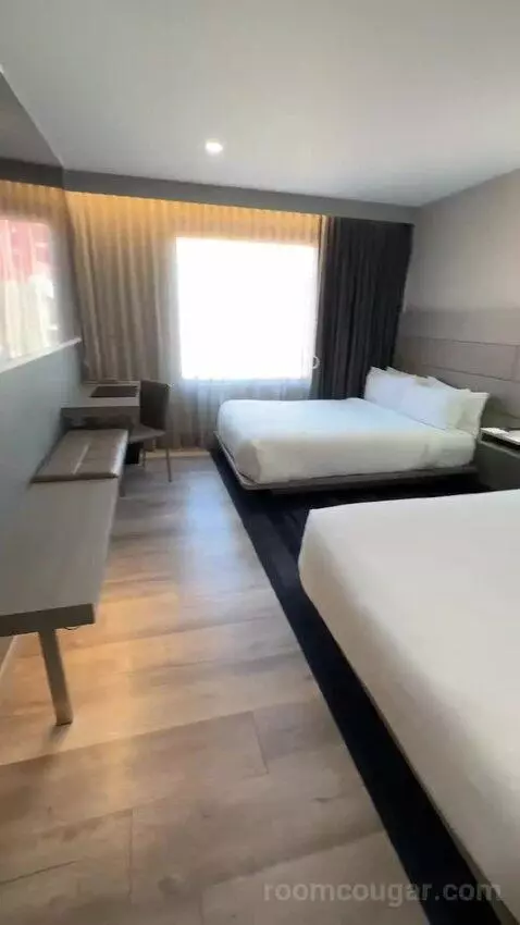 Standard Queen Room with Two Queen Beds bed picture #2