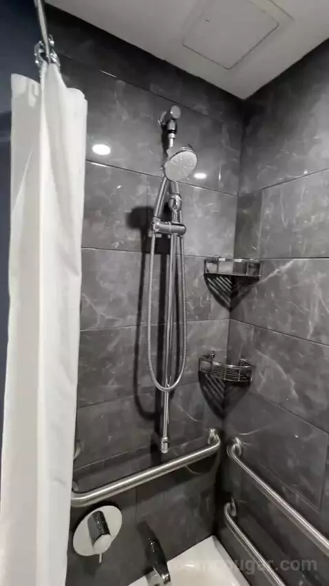 Standard Queen Room with Two Queen Beds bathroom picture #5