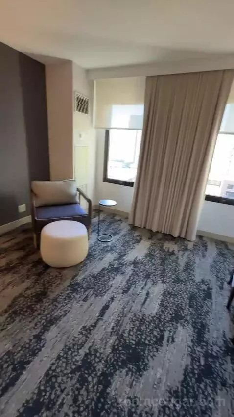 Deluxe Guest Room, 1 King, City View bed picture #6