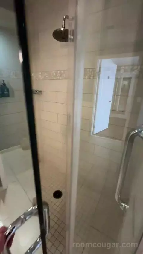 Suite (#1216) bathroom picture #4