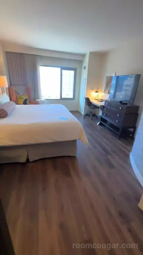 King Room with Sunset View (#920) bed picture #2