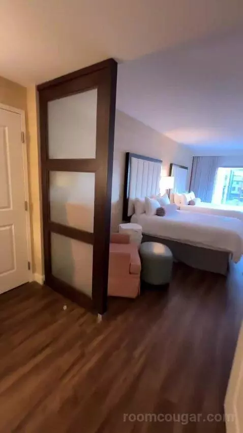 Queen Room with Two Queen Beds (#504) bed picture #1