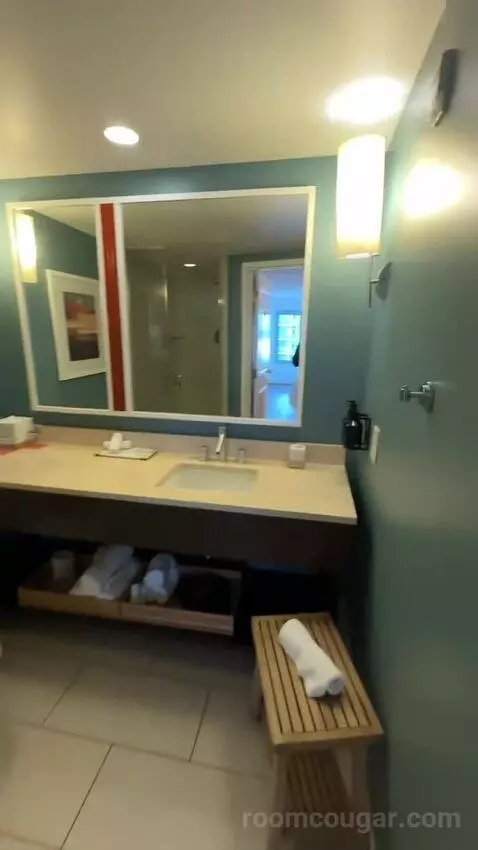 Premium Queen Room with Two Queen Beds and Village View (#804) bathroom picture #5