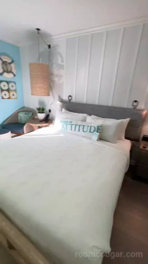 Standard ADA-Accessible King Room (#1019) bed picture #11