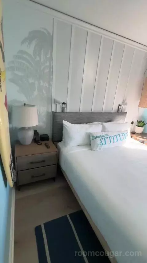 Standard King (#1016) bed picture #5