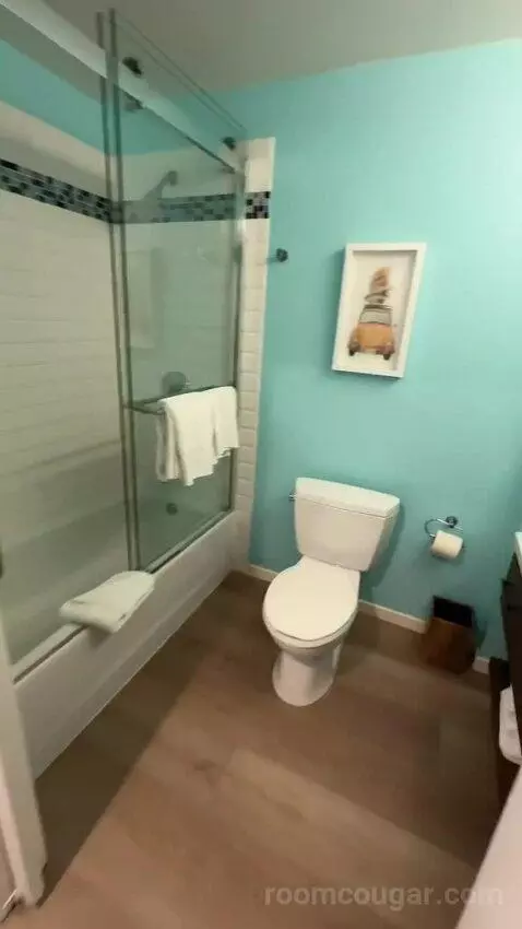 Standard Queen Two Queen Beds (#520) bathroom picture #1