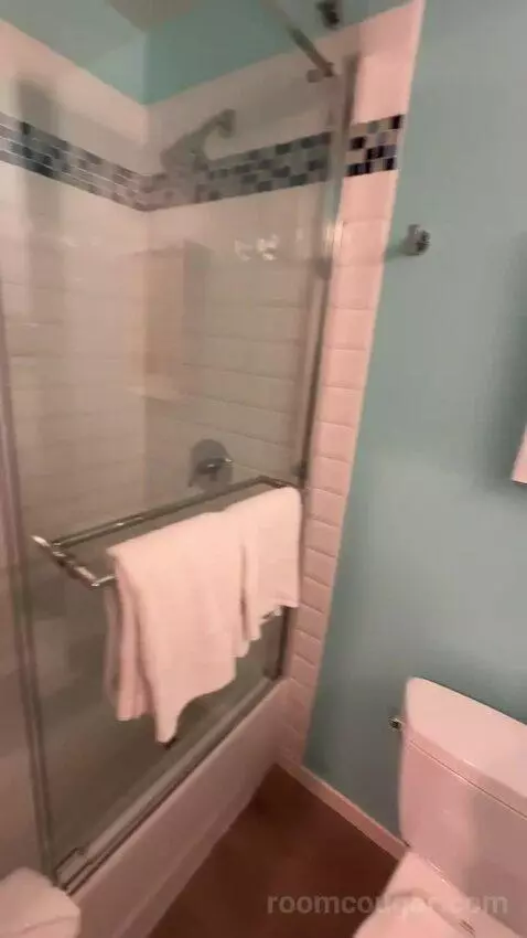 Standard Queen Two Queen Beds (#520) bathroom picture #5