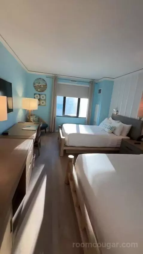 Standard Queen Two Queen Beds (#520) bed picture #2