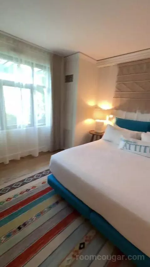 Nothing But Breeze Suite (#427) bed picture #2