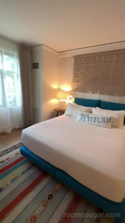 Nothing But Breeze Suite (#427) bed picture #4