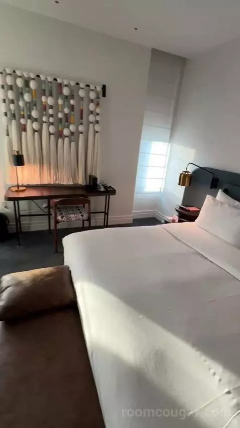 King Room with City View (#1906) bed picture #8
