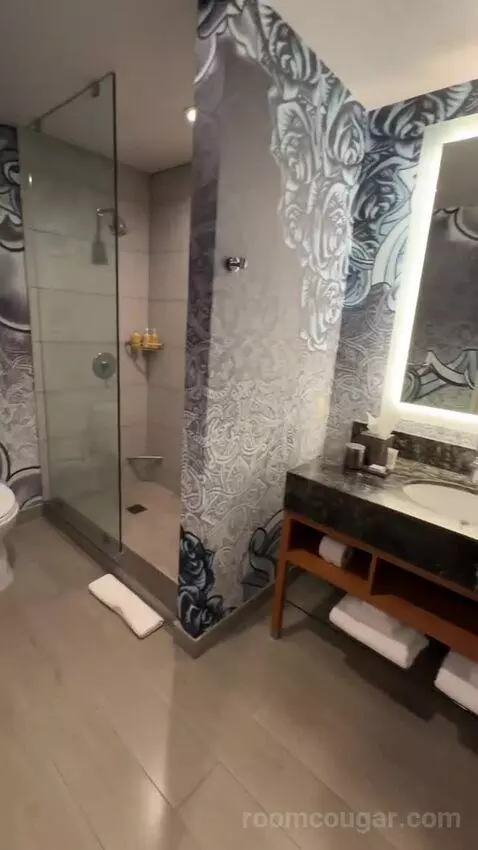 King Room with Balcony (#1910) bathroom picture #3