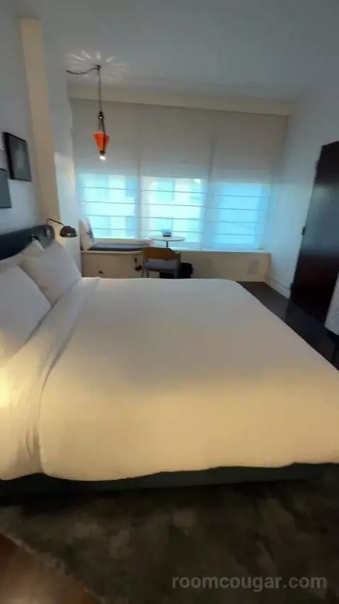 King Room (#1202) bed picture #12