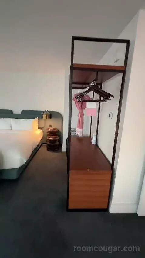 Premium King Room with Balcony and City View (#1805) bed picture #1