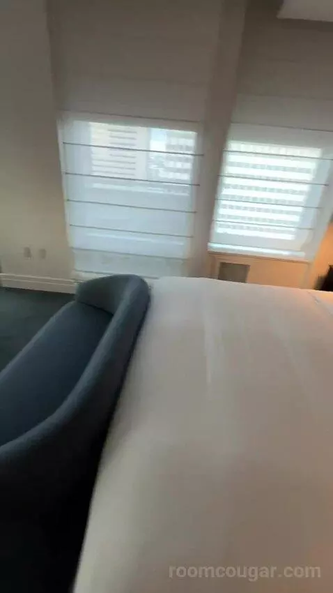 Premium King Room with Balcony and City View (#1805) bed picture #12
