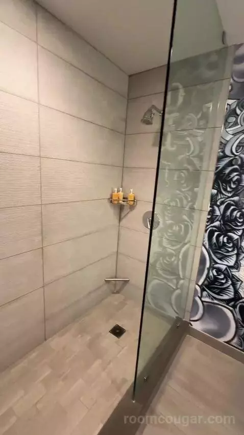 Premium King Room with Balcony and City View (#1805) bathroom picture #9