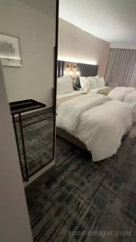 Double Room with Two Double Beds and City View (#821) bed picture #1