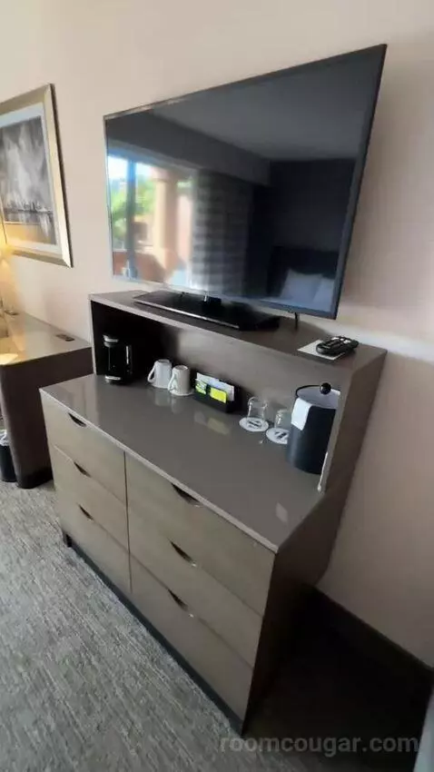 Premier Double Room with Two Double Beds (#166) bed picture #4