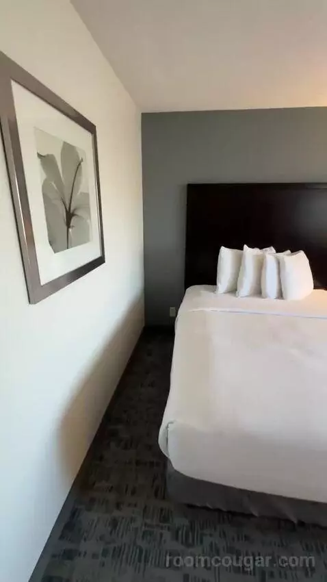 Queen Rooms with Two Queen Beds (#314) bed picture #1