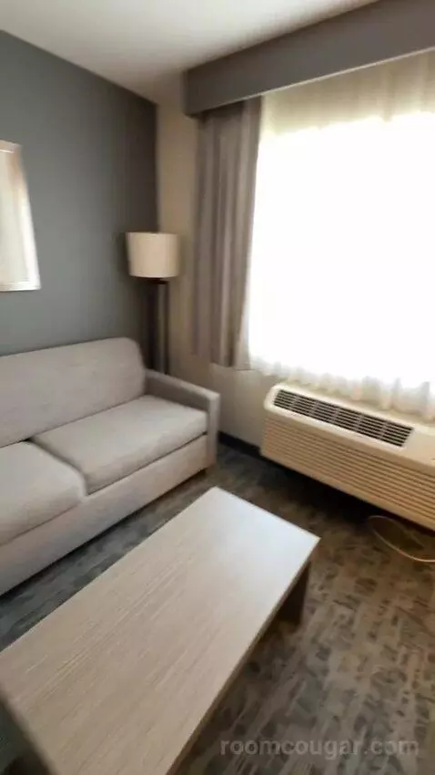 Queen Room with Two Queen Beds and Sofa Bed (#329) bed picture #12