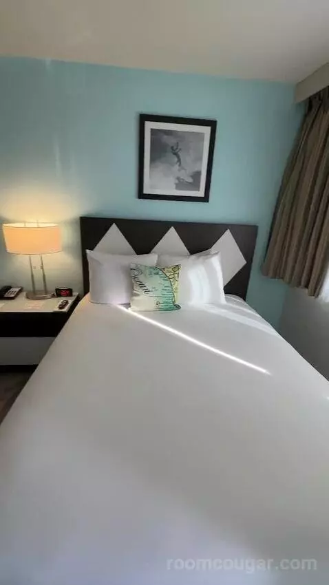 Queen Room with Two Queen Beds bed picture #3