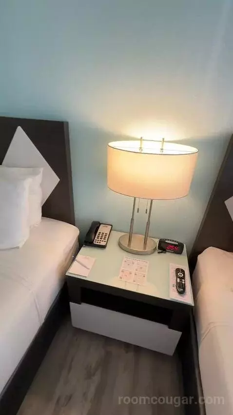 Queen Room with Two Queen Beds bed picture #7