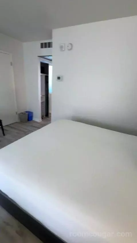 Queen Room with Two Queen Beds picture #10