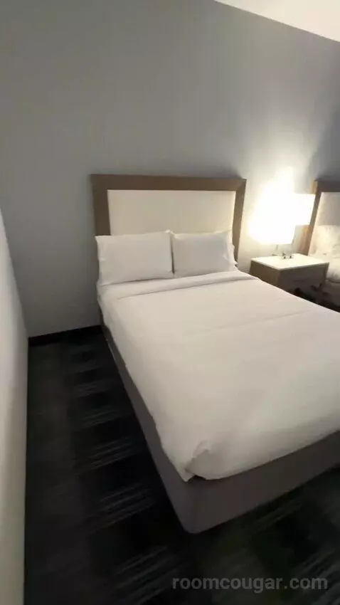 Queen Room with Two Queen Beds (#132) bed picture #5