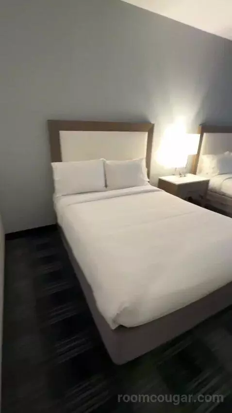 Queen Room with Two Queen Beds (#132) bed picture #6