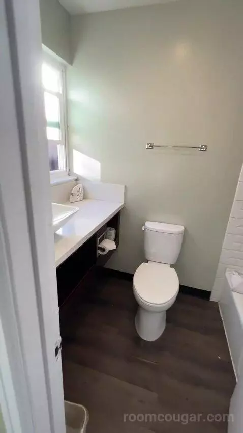 Queen Room with Two Queen Beds (#119) bathroom picture #4