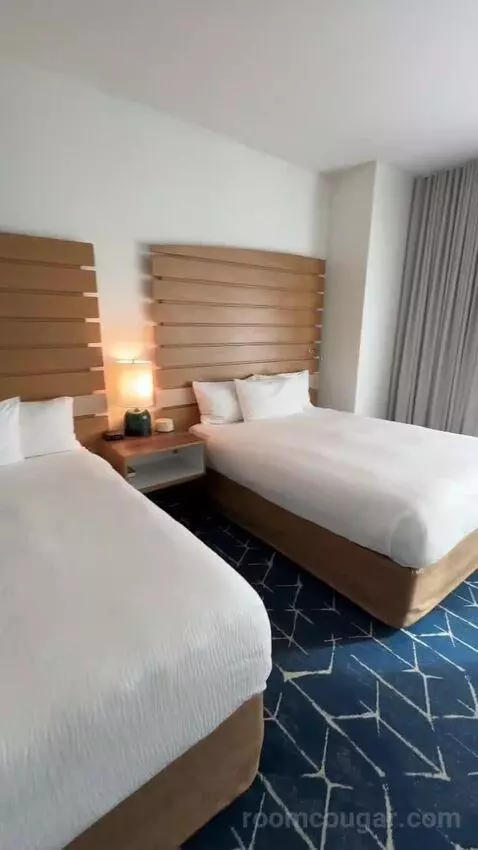 2 Quee, Balcony, Partial Ocean View (#208) bed picture #9
