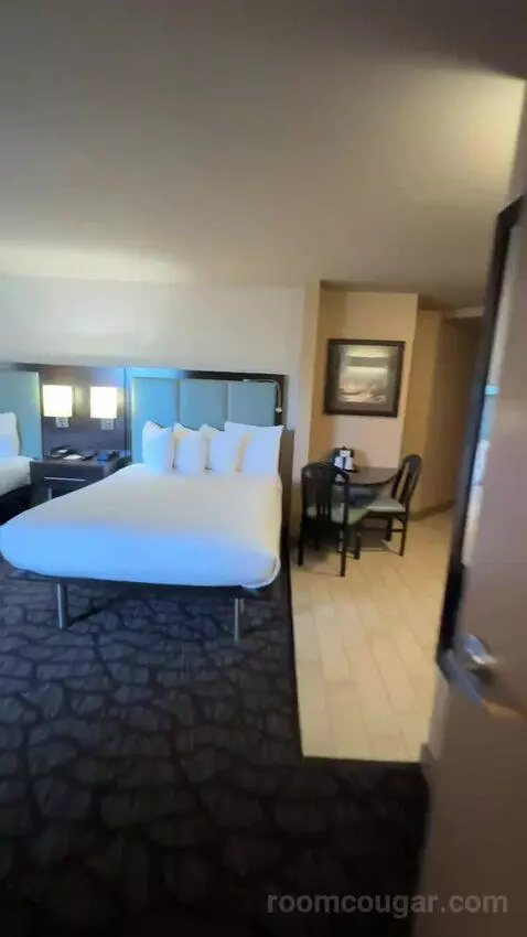 Queen Room with Two Queen Beds - Kitchenette (#243) bed picture #10