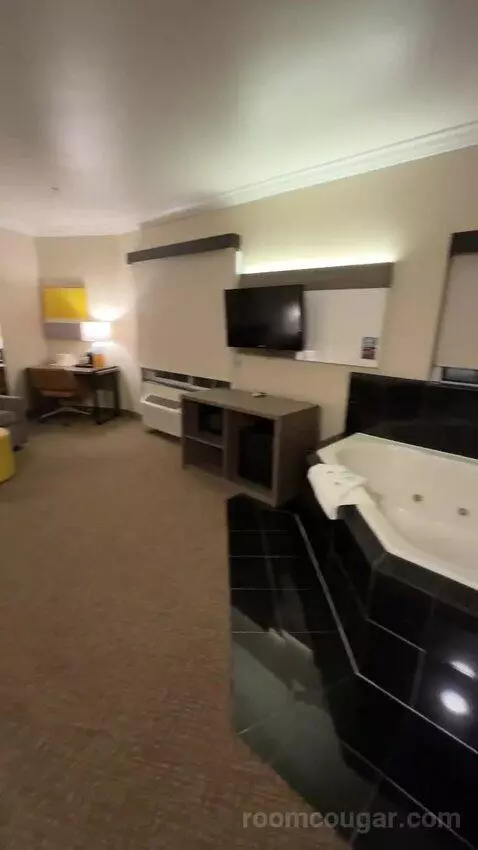 Hot Tub Suite, 1 King Bed, Sofa Bed (#318) bed picture #12