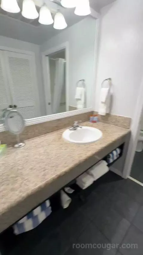 Queen Room with Ocean View (#104) bathroom picture #12
