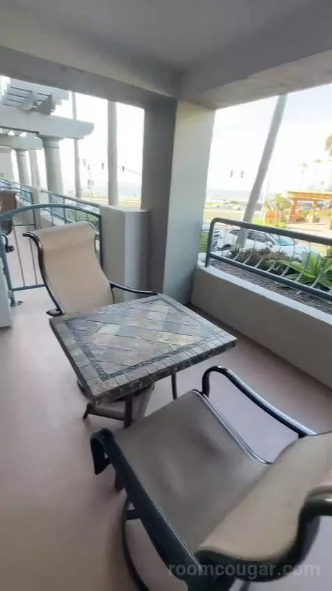 King Room with Partial Ocean View (#123) view picture #2