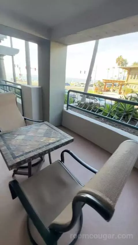 King Room with Partial Ocean View (#123) view picture #4