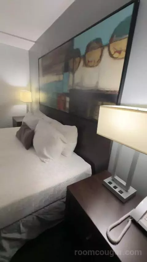 King Room (#121) bed picture #1