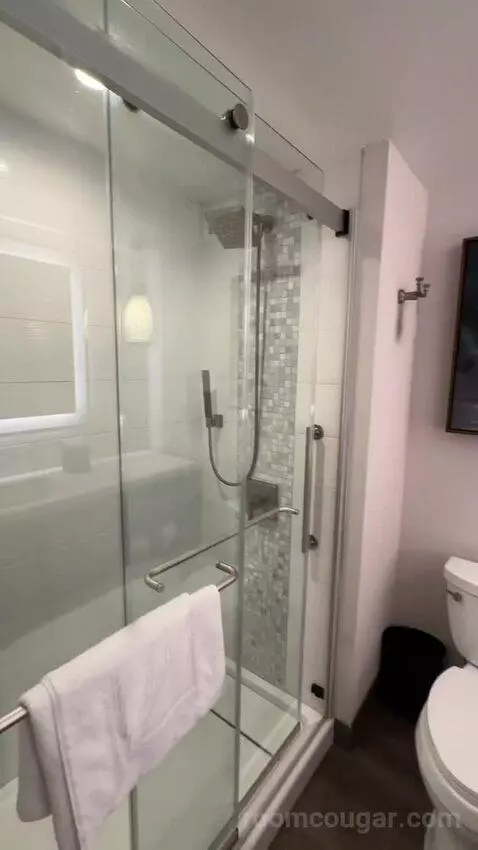 King Room (#916) picture #4