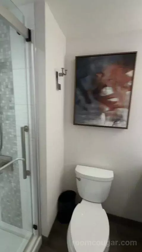 Deluxe Queen Room with Two Queen Beds (#223) bathroom picture #11